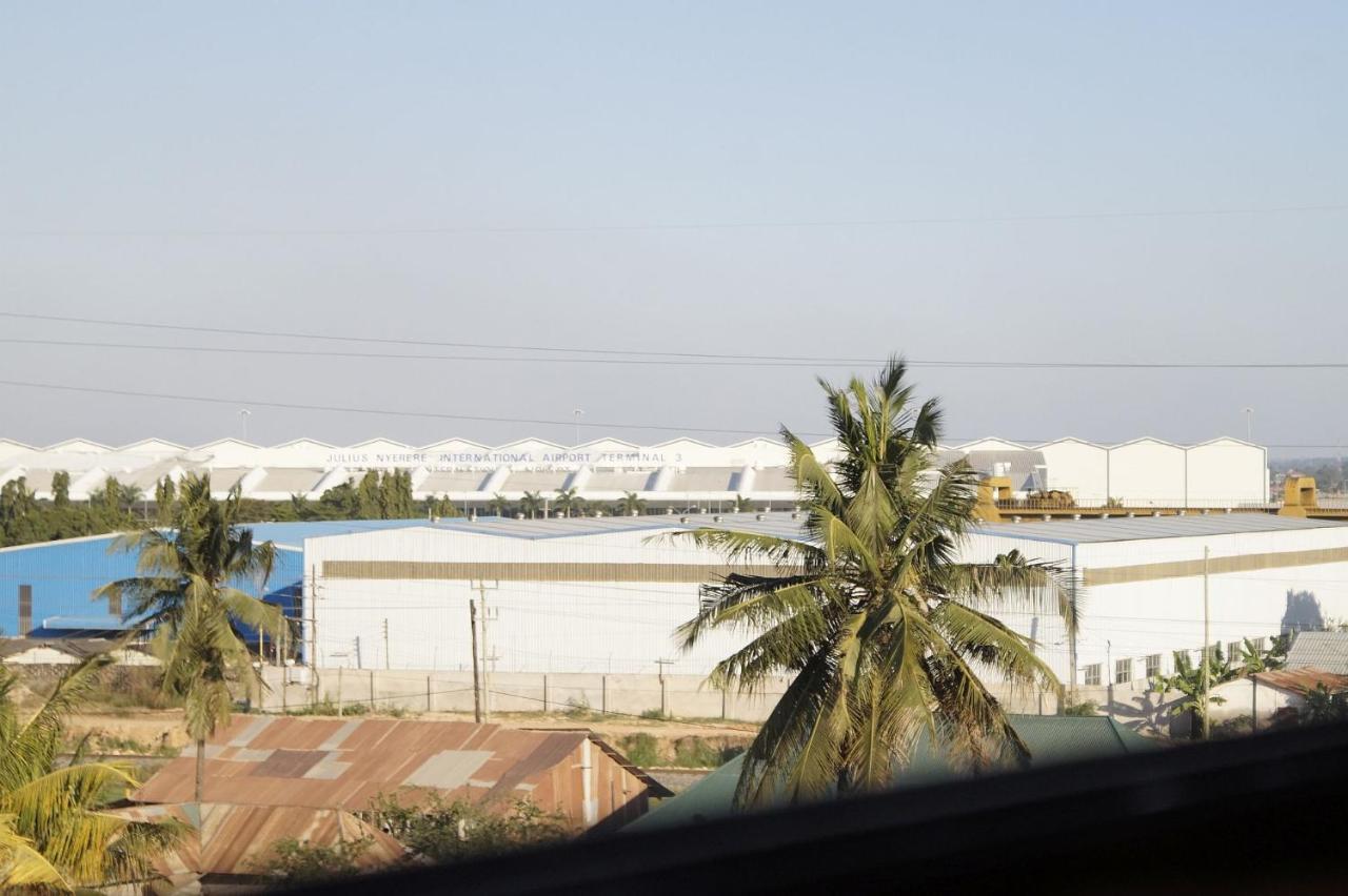 Hotreef Airport Hotel Dar es Salaam Buitenkant foto